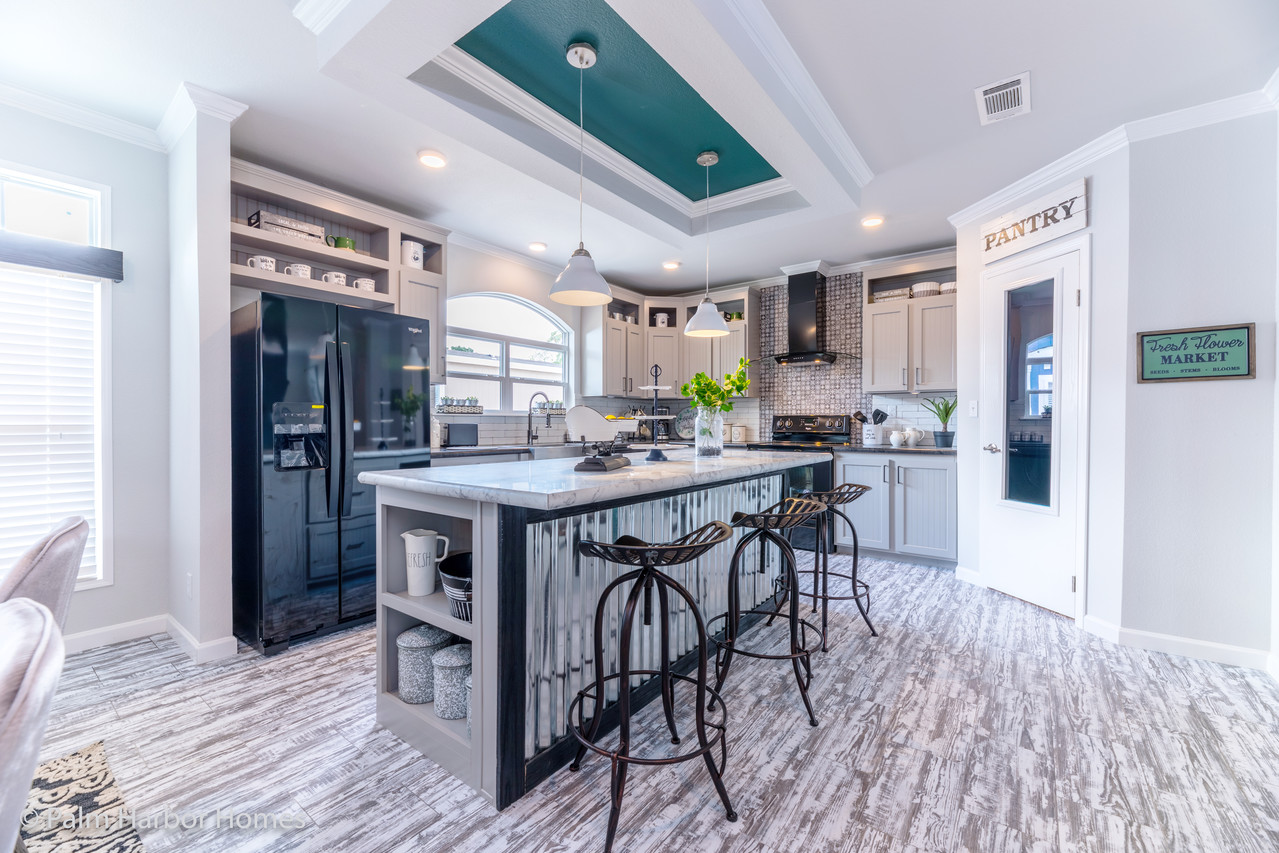 The Vintage Farmhouse | 3 bds | 2 ba | 1,984 sqft